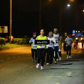 Runner Photo 7740058