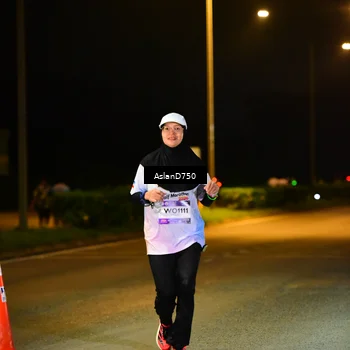 Runner Photo 7740059