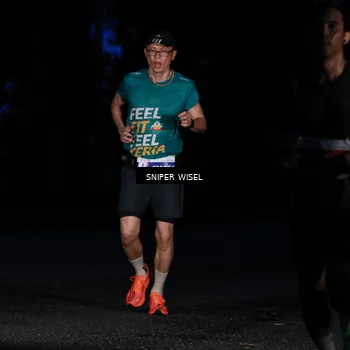 Runner Photo 7740062