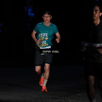 Runner Photo 7740064