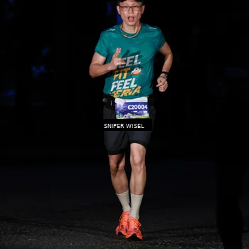 Runner Photo 7740071