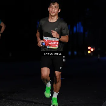Runner Photo 7740072