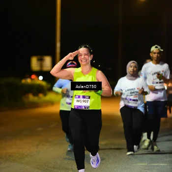 Runner Photo 7740087