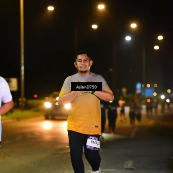 Runner Photo 7740088