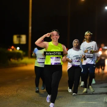 Runner Photo 7740093