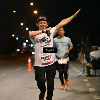 Runner Photo 7740110