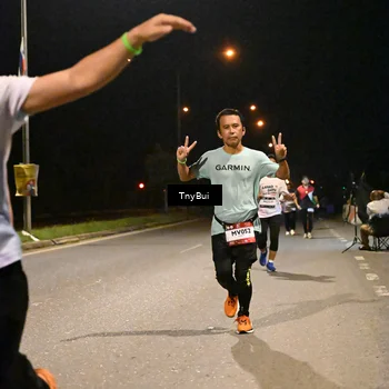 Runner Photo 7740135