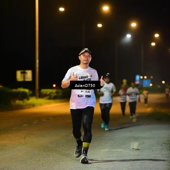 Runner Photo 7740145