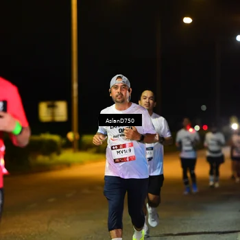 Runner Photo 7740165