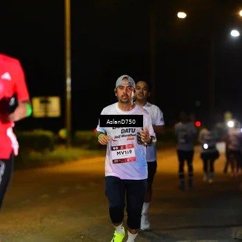 Runner Photo 7740180