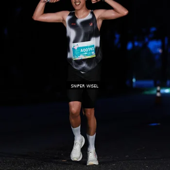 Runner Photo 7740215
