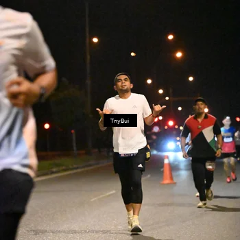 Runner Photo 7740295