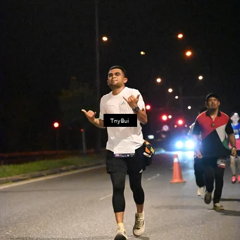 Runner Photo 7740310