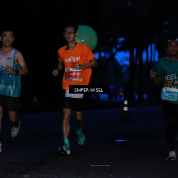 Runner Photo 7740344