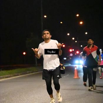 Runner Photo 7740353