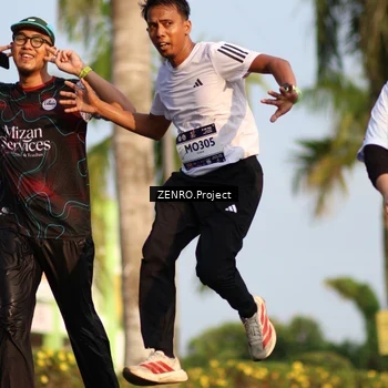 Runner Photo 7740359