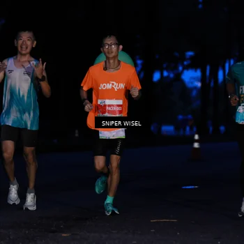 Runner Photo 7740368