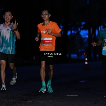 Runner Photo 7740371