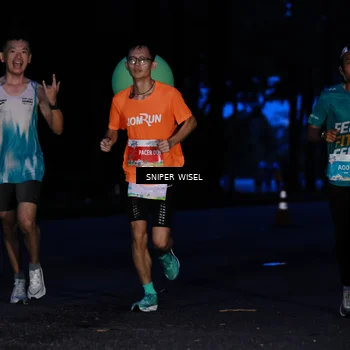 Runner Photo 7740378