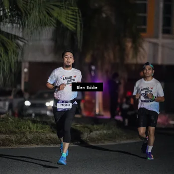 Runner Photo 7740400