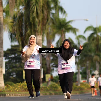 Runner Photo 7740404