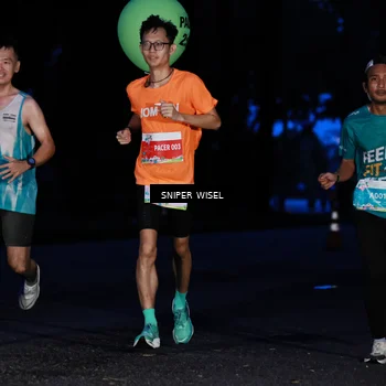 Runner Photo 7740405