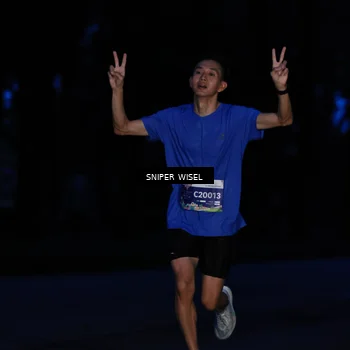 Runner Photo 7740412