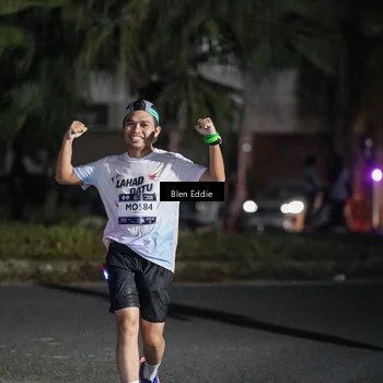 Runner Photo 7740545