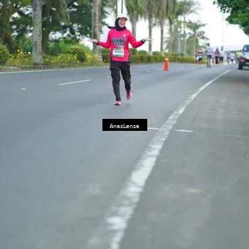 Runner Photo 7740559