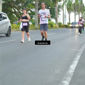 Runner Photo 7740673
