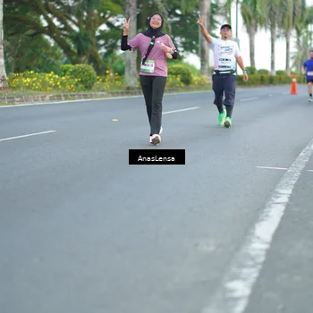 Runner Photo 7740674