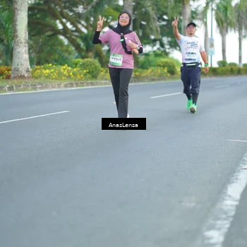 Runner Photo 7740695