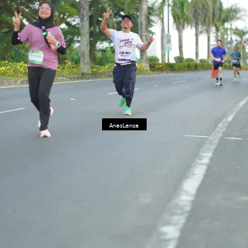 Runner Photo 7740711