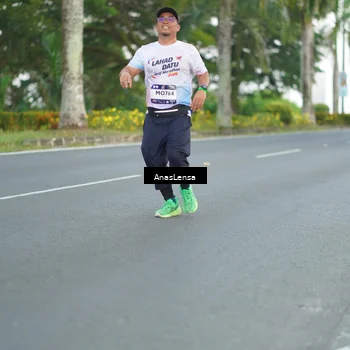 Runner Photo 7740738