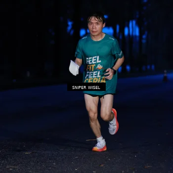 Runner Photo 7740744
