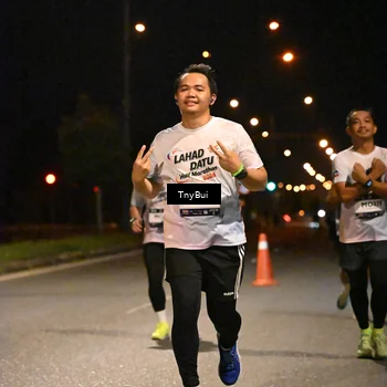 Runner Photo 7740748