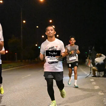 Runner Photo 7740773