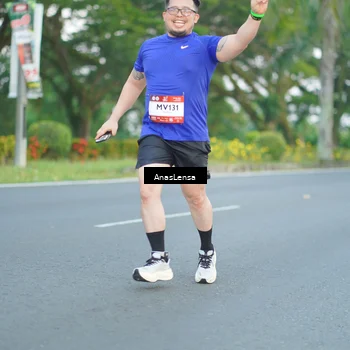 Runner Photo 7740777