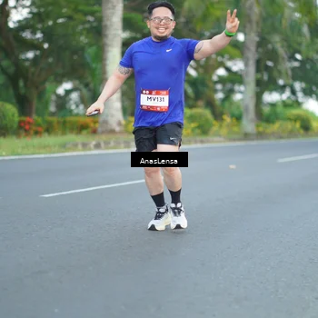 Runner Photo 7740781