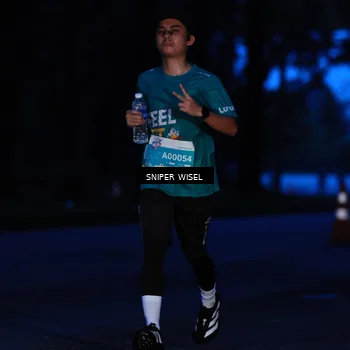 Runner Photo 7740789