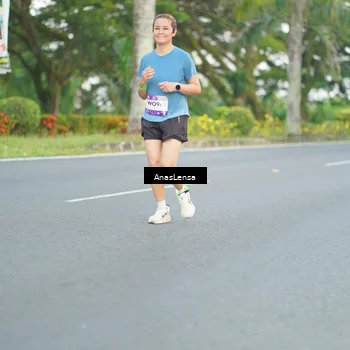 Runner Photo 7740810