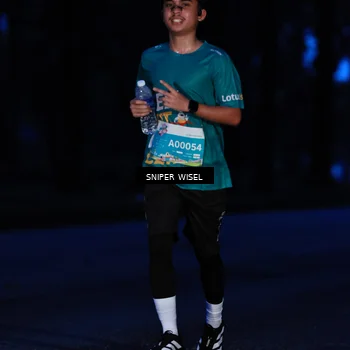 Runner Photo 7740820