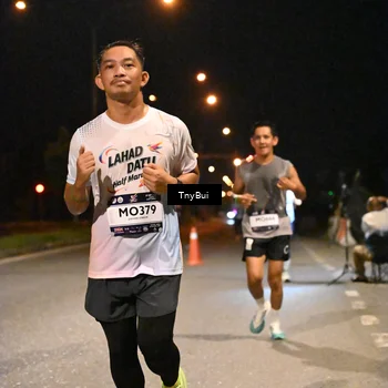 Runner Photo 7740878