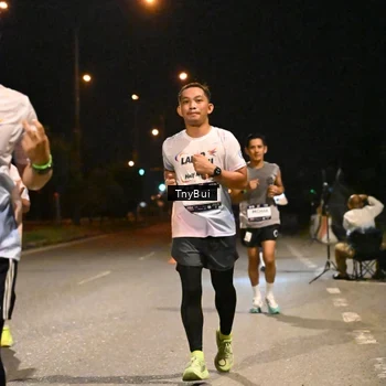 Runner Photo 7740879