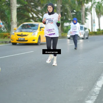 Runner Photo 7740920
