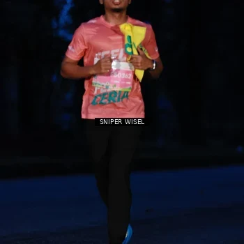 Runner Photo 7740979