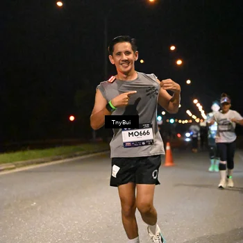 Runner Photo 7741009