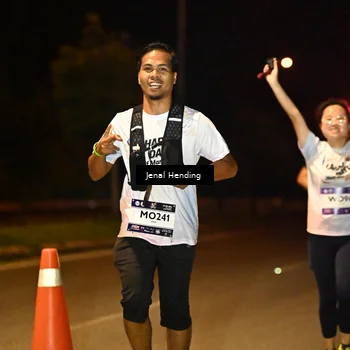 Runner Photo 7741034