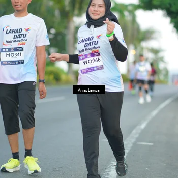 Runner Photo 7741048