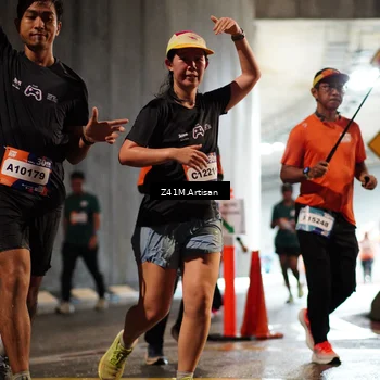 Runner Photo 7741051